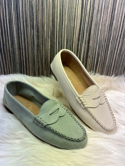 Zapatería El Bombazo en Gandía Playa con gran variedad de zapatos a precios de fábrica